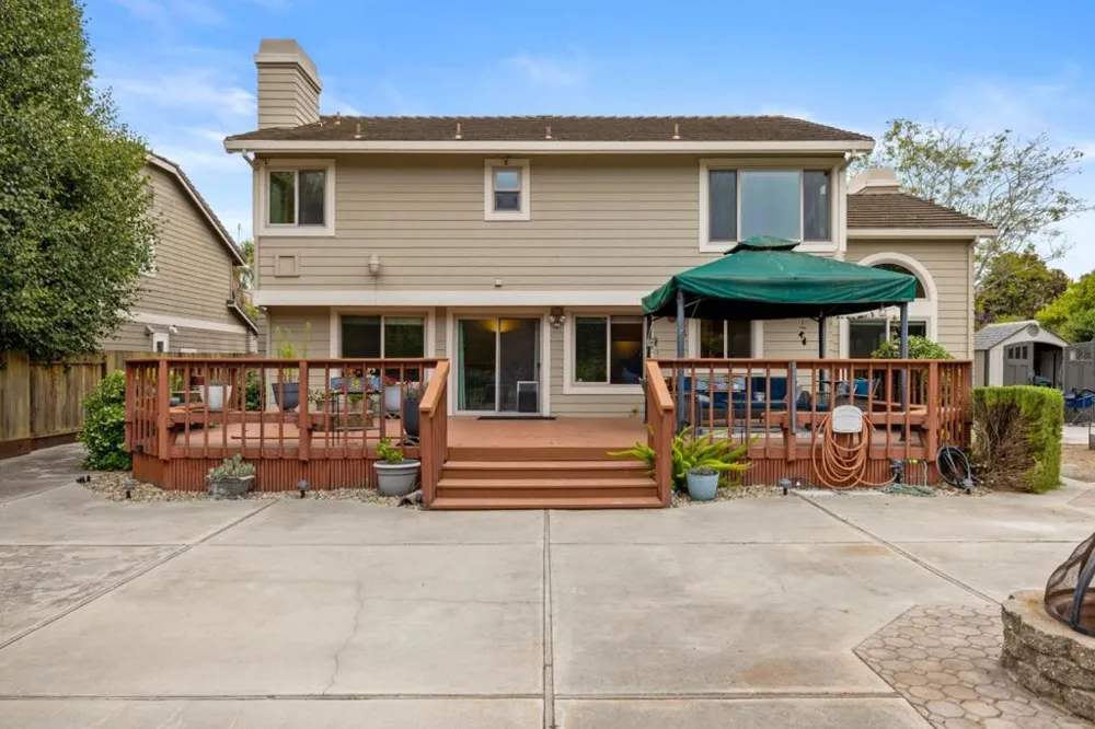 20382 Franciscan Way Salinas, CA 93908