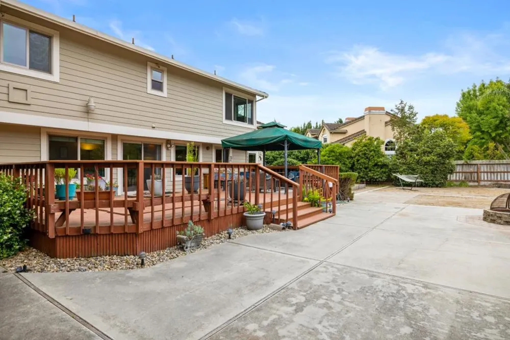 20382 Franciscan Way Salinas, CA 93908