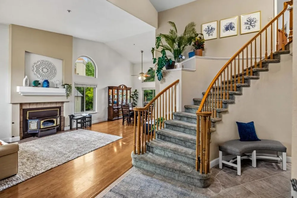 20382 Franciscan Way Salinas, CA 93908