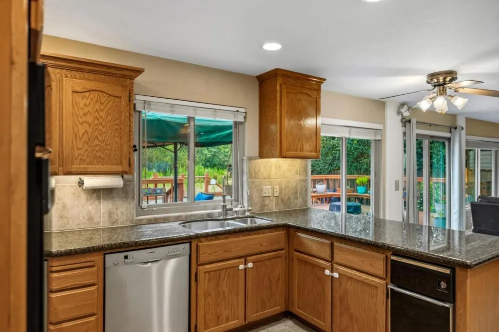 20382 Franciscan Way Salinas, CA 93908