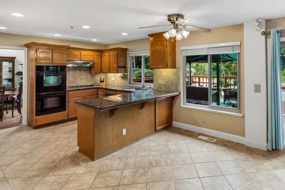 20382 Franciscan Way Salinas, CA 93908