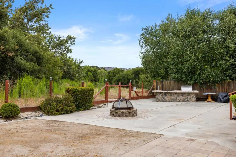 20382 Franciscan Way Salinas, CA 93908