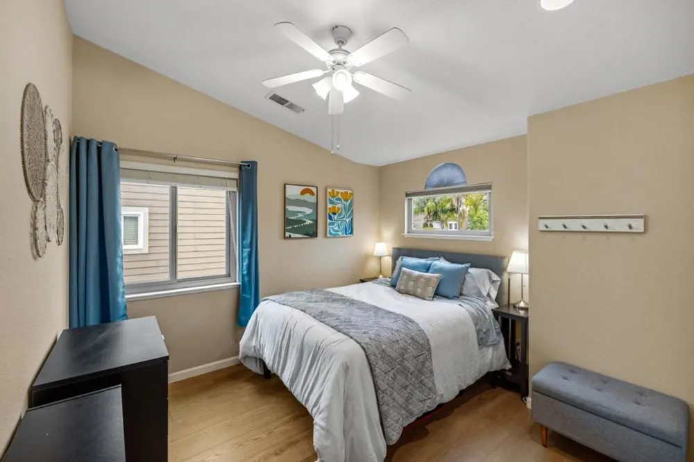 20382 Franciscan Way Salinas, CA 93908