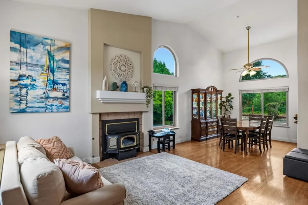 20382 Franciscan Way Salinas, CA 93908
