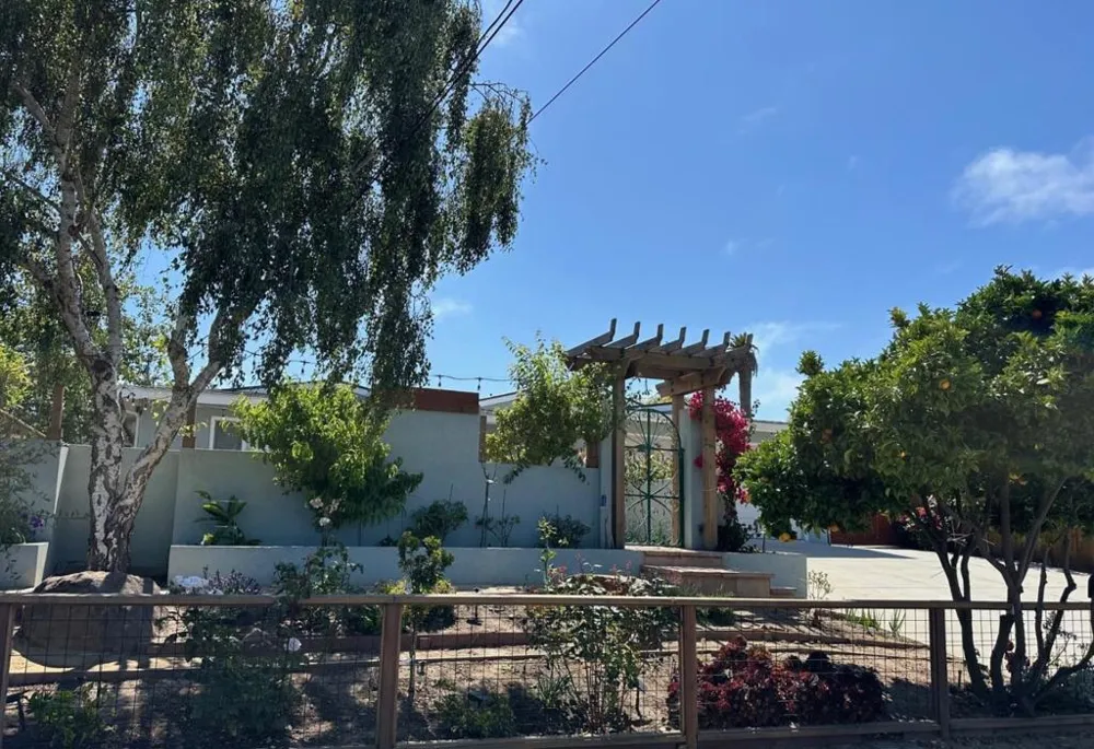 2114 Derby Avenue #B Capitola, CA 95010