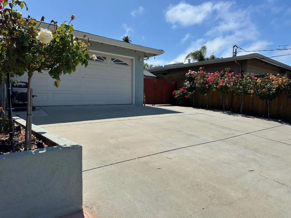 2114 Derby Avenue #B Capitola, CA 95010