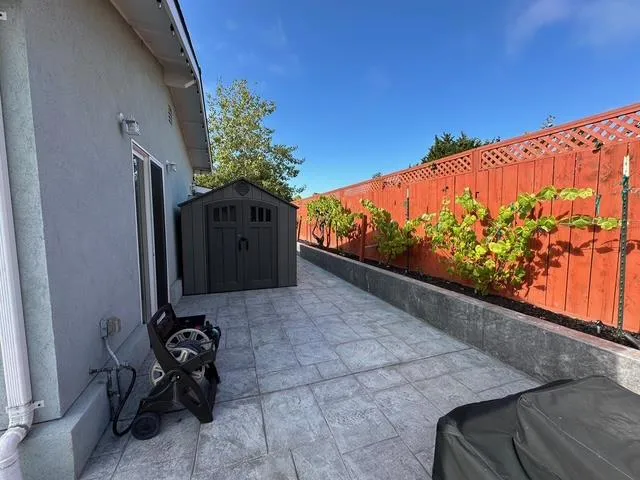 2114 Derby Avenue #B Capitola, CA 95010