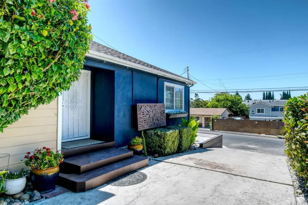 16640 Los Banos Street San Leandro, CA 94578