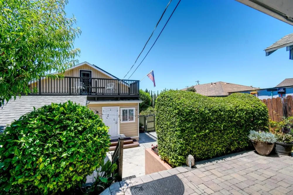 16640 Los Banos Street San Leandro, CA 94578