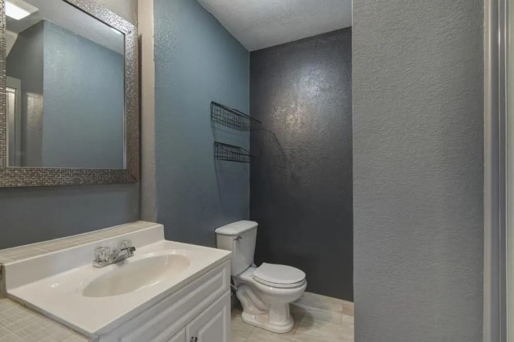 16640 Los Banos Street San Leandro, CA 94578