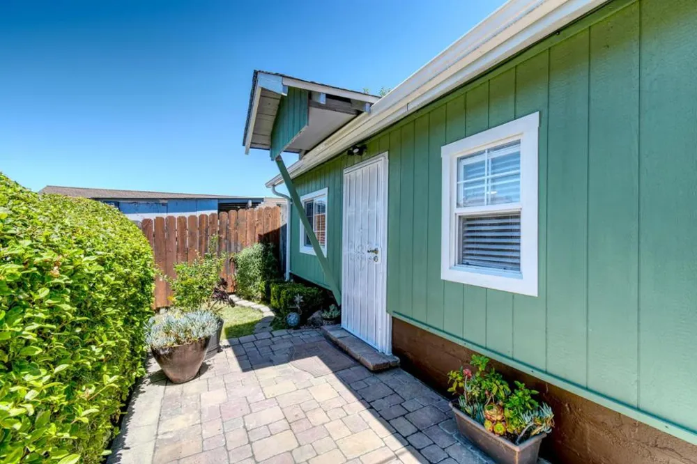 16640 Los Banos Street San Leandro, CA 94578