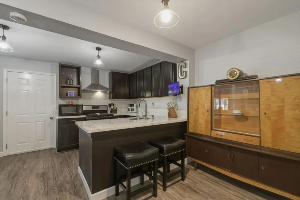 16640 Los Banos Street San Leandro, CA 94578