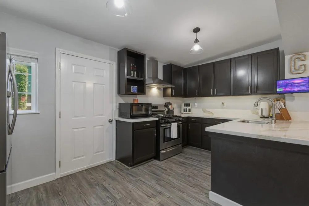 16640 Los Banos Street San Leandro, CA 94578