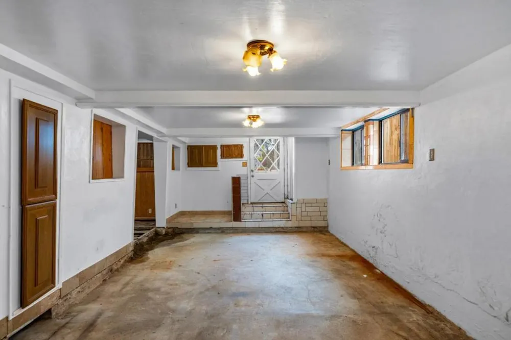 833 Hellam Street Monterey, CA 93940