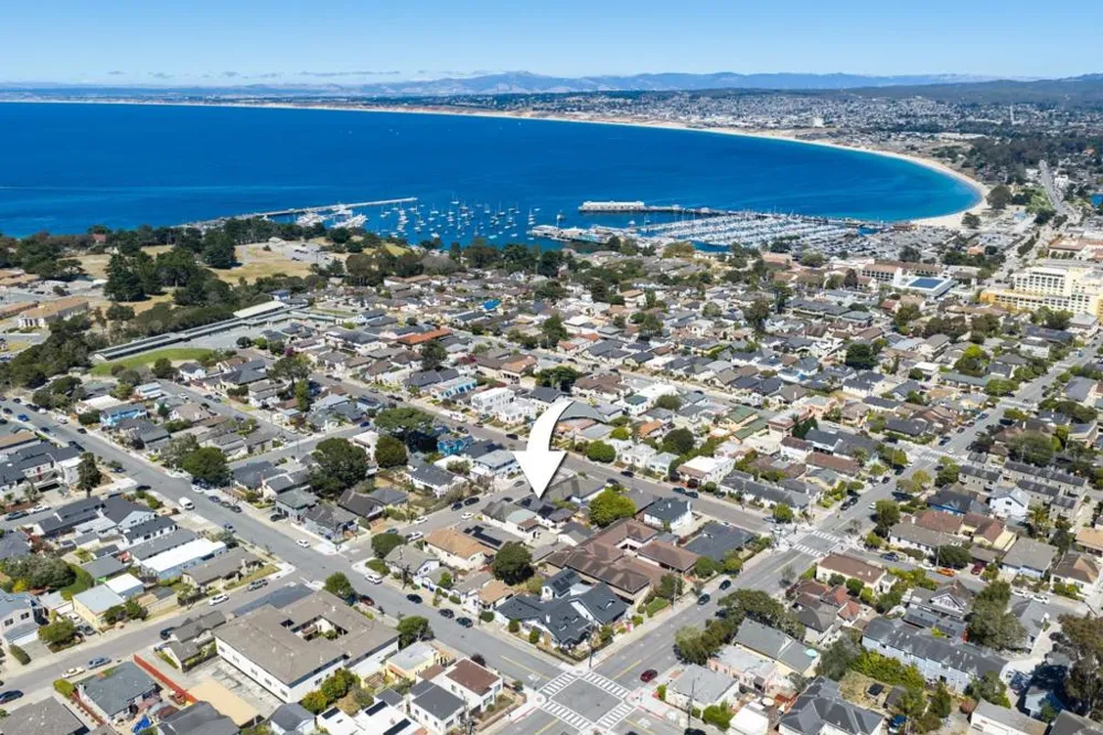 833 Hellam Street Monterey, CA 93940