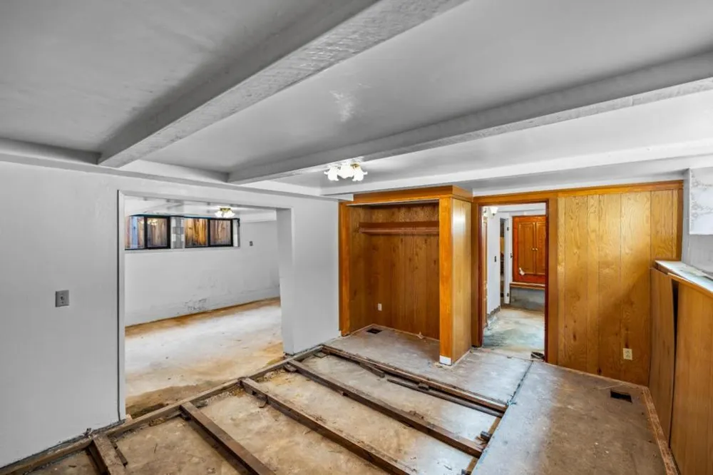 833 Hellam Street Monterey, CA 93940