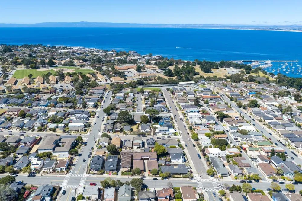 833 Hellam Street Monterey, CA 93940
