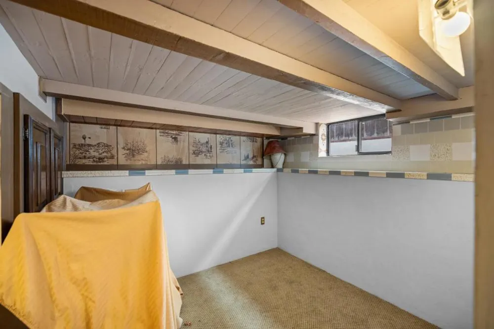833 Hellam Street Monterey, CA 93940