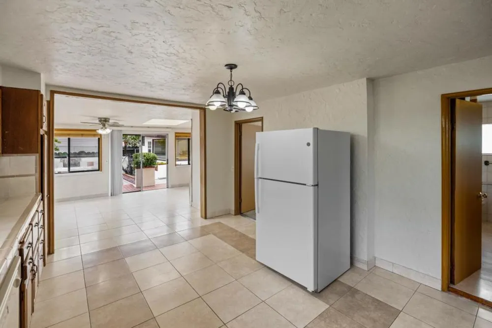 833 Hellam Street Monterey, CA 93940