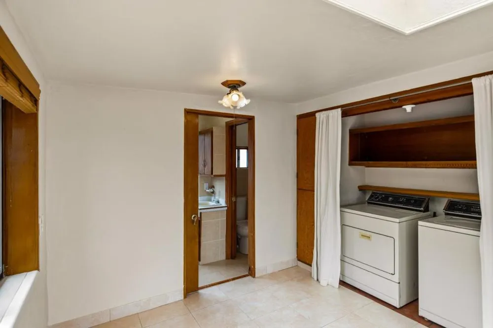 833 Hellam Street Monterey, CA 93940