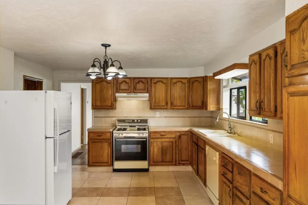 833 Hellam Street Monterey, CA 93940