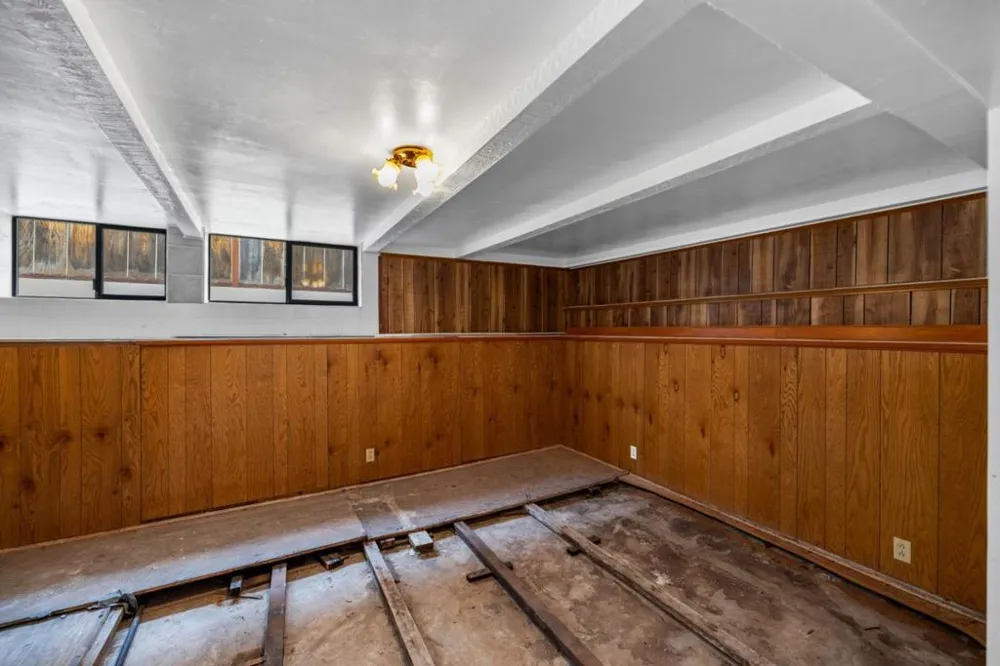 833 Hellam Street Monterey, CA 93940
