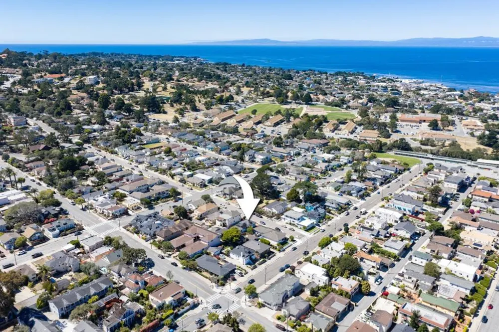 833 Hellam Street Monterey, CA 93940