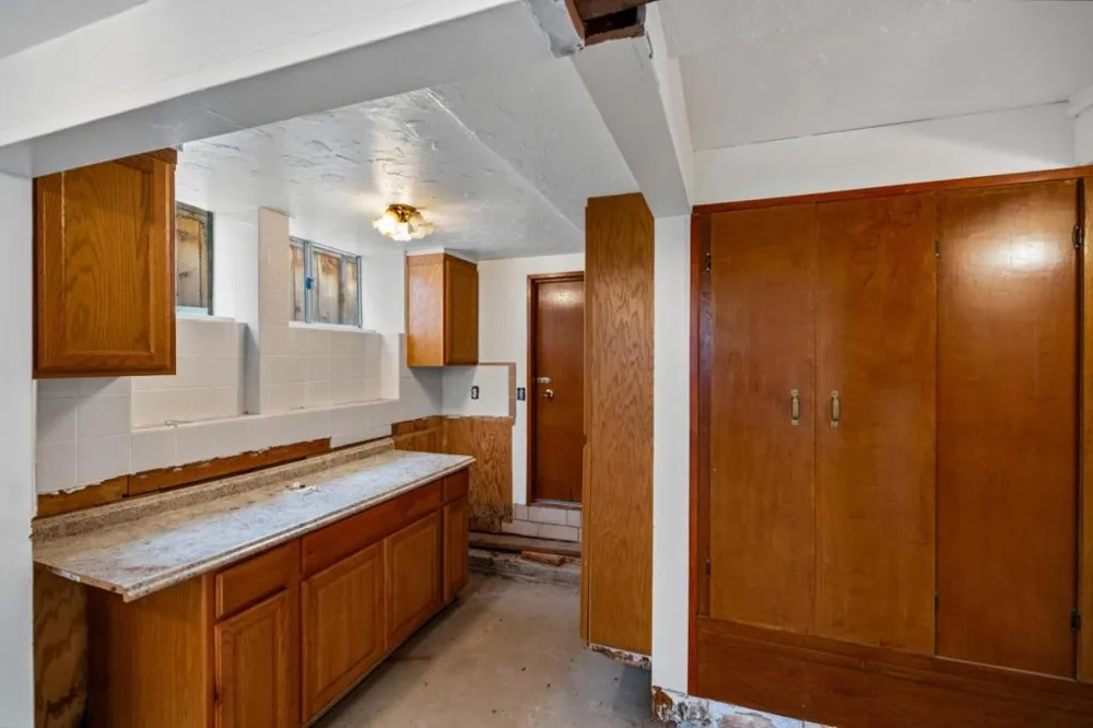 833 Hellam Street Monterey, CA 93940