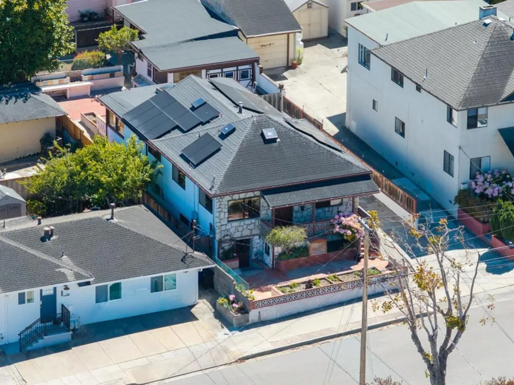 833 Hellam Street Monterey, CA 93940