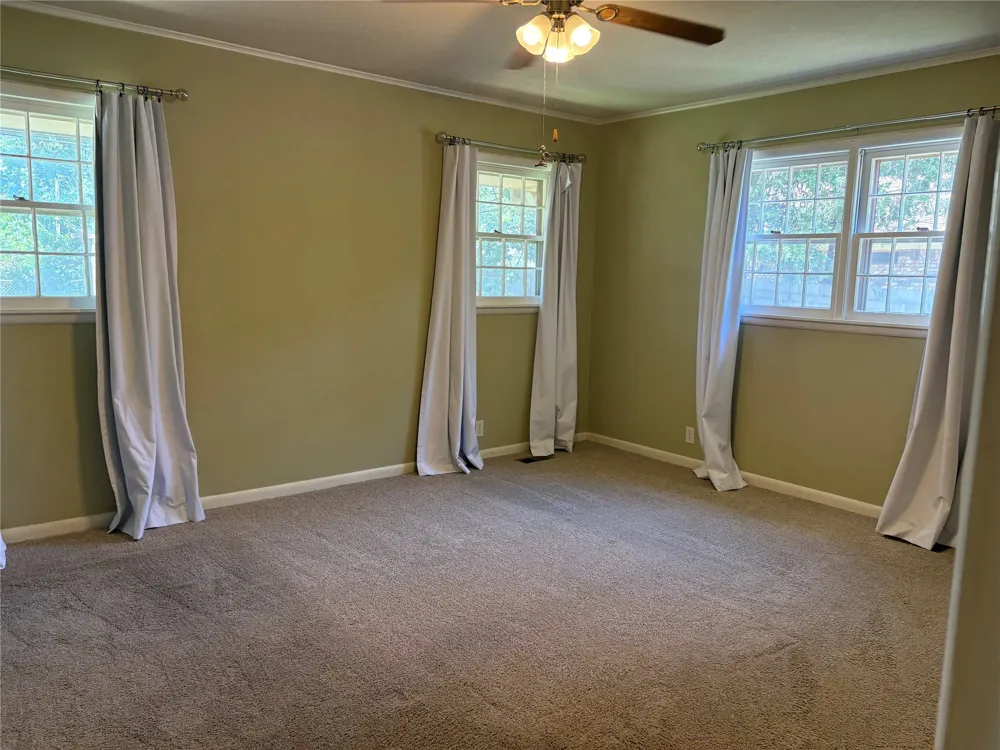 717 E Seneca Street E Tahlequah, OK 74464