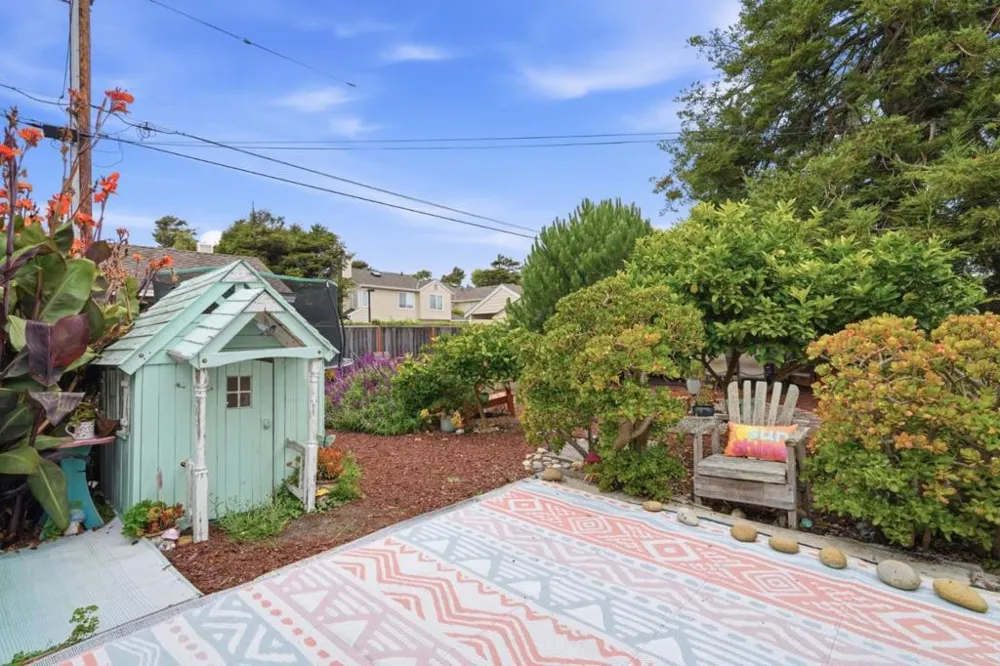 575 Myrtle Street Half Moon Bay, CA 94019