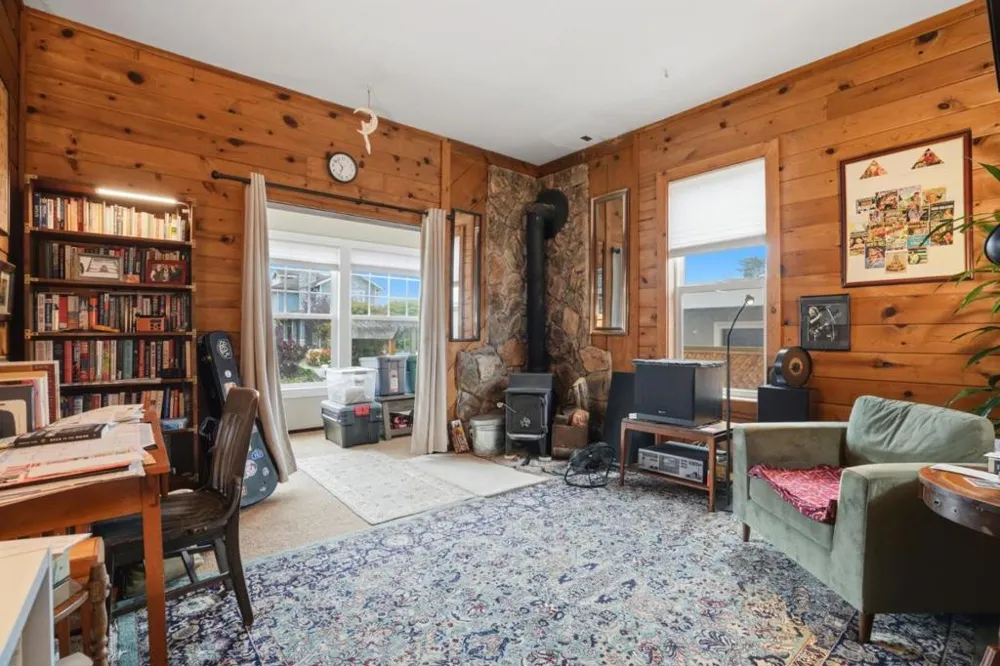 575 Myrtle Street Half Moon Bay, CA 94019