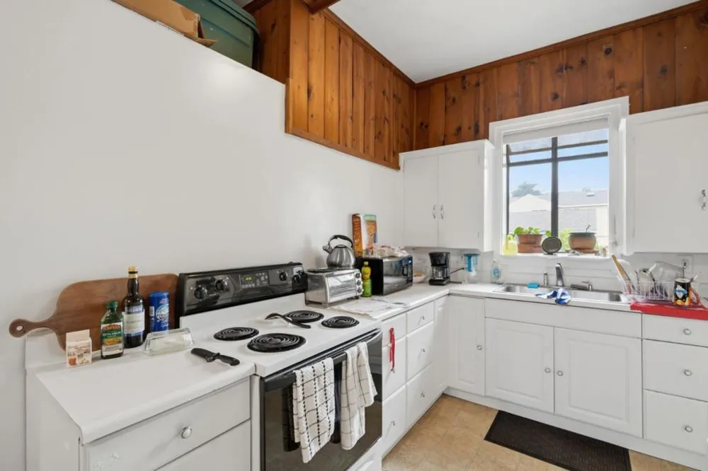 575 Myrtle Street Half Moon Bay, CA 94019