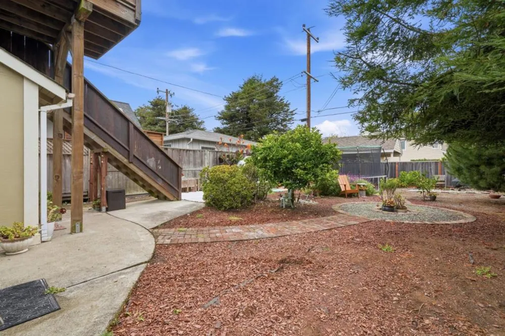 575 Myrtle Street Half Moon Bay, CA 94019