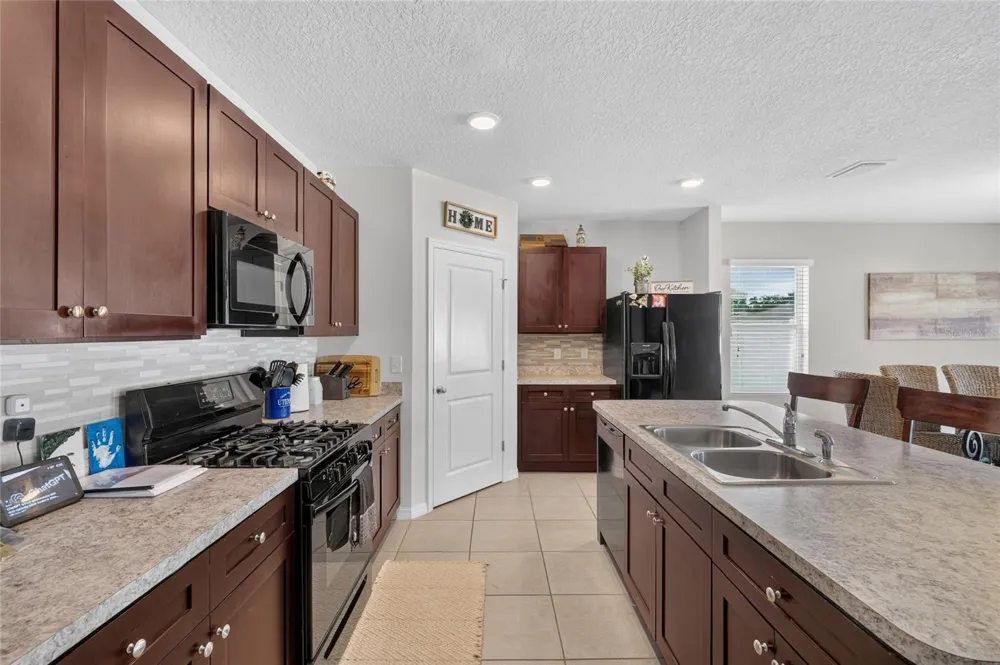 9785 PEPPER TREE TRAIL Wildwood, FL 34785