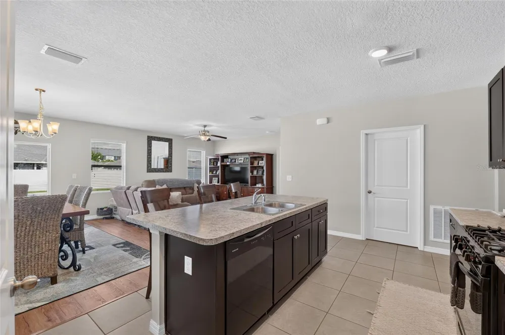 9785 PEPPER TREE TRAIL Wildwood, FL 34785