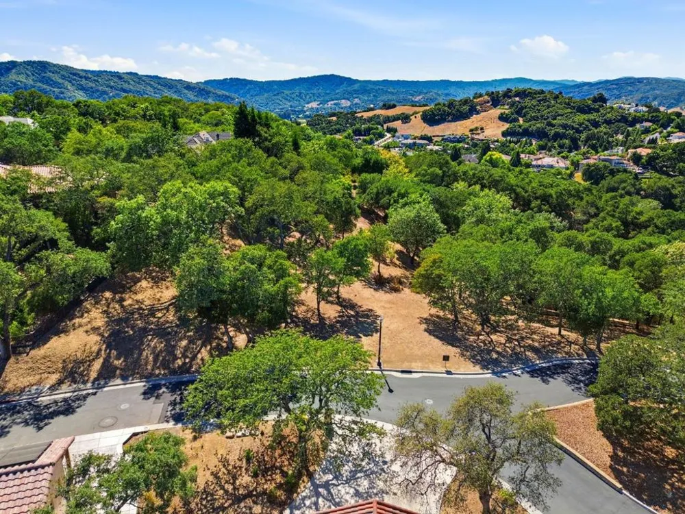 8341 Winter Green Court Gilroy, CA 95020