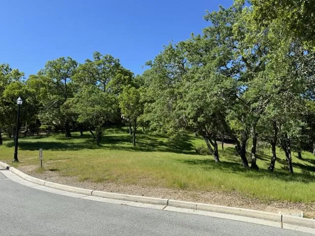 8341 Winter Green Court Gilroy, CA 95020