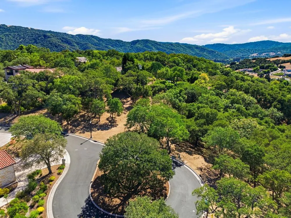 8341 Winter Green Court Gilroy, CA 95020