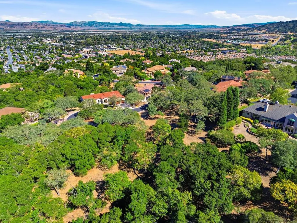 8341 Winter Green Court Gilroy, CA 95020