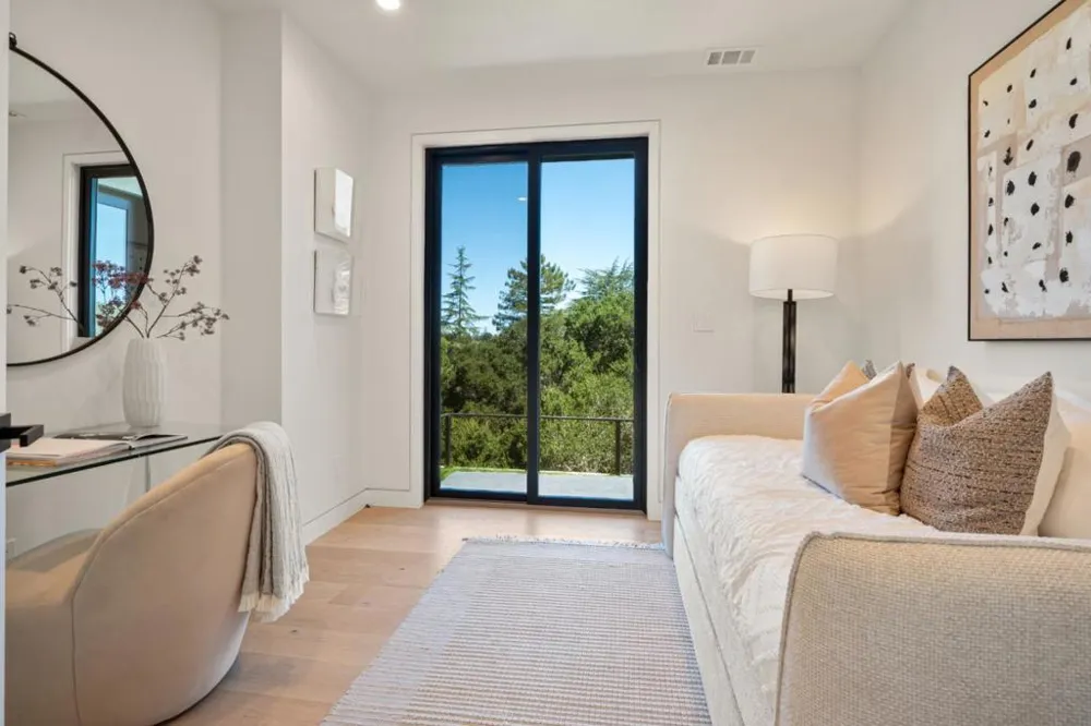 3724 Laurel Way Redwood City, CA 94062