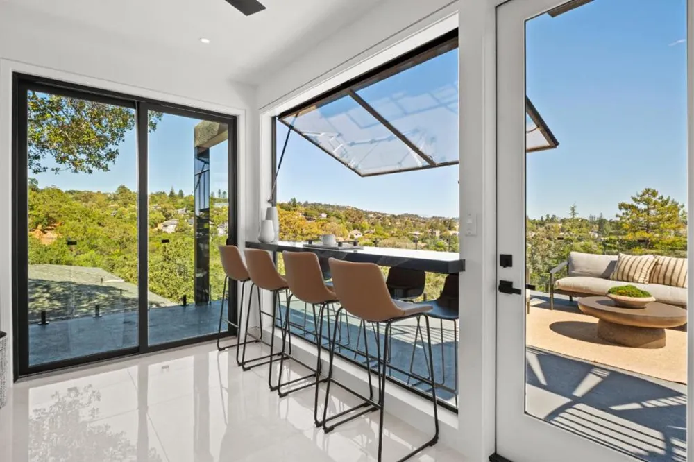 3724 Laurel Way Redwood City, CA 94062