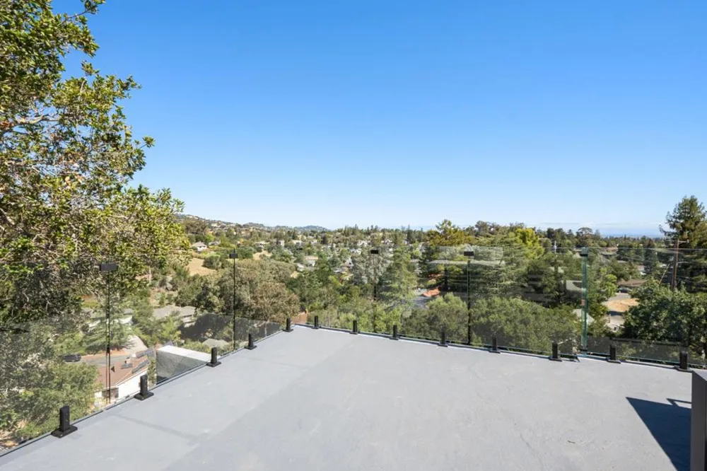 3724 Laurel Way Redwood City, CA 94062