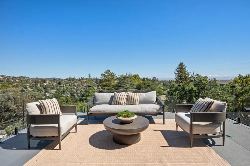 3724 Laurel Way Redwood City, CA 94062