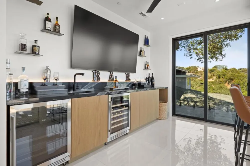 3724 Laurel Way Redwood City, CA 94062