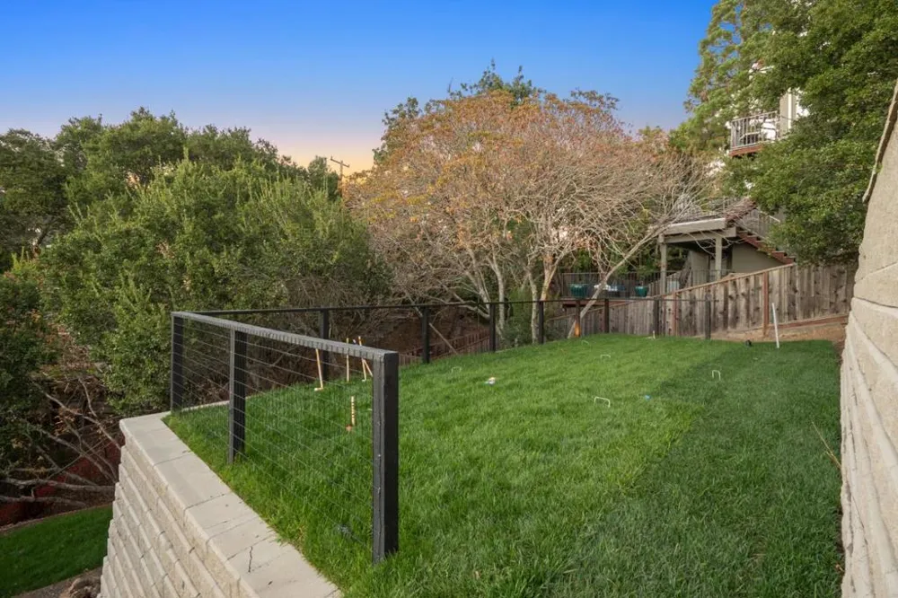 3724 Laurel Way Redwood City, CA 94062