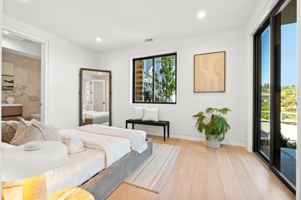 3724 Laurel Way Redwood City, CA 94062