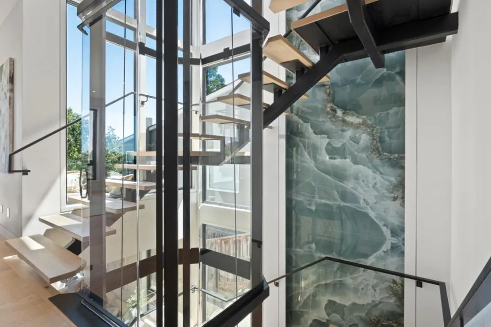 3724 Laurel Way Redwood City, CA 94062