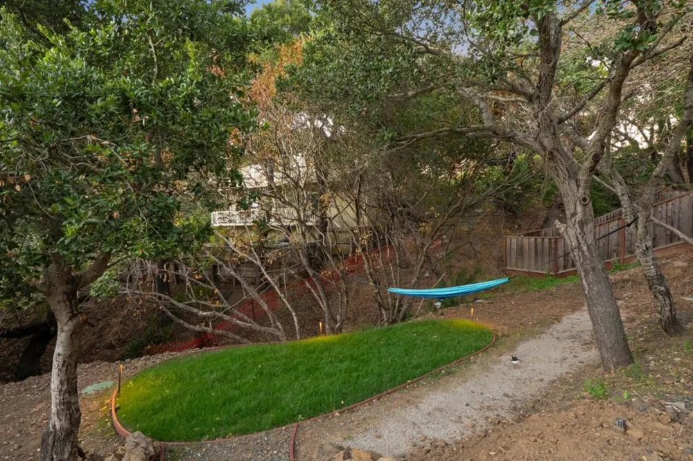 3724 Laurel Way Redwood City, CA 94062