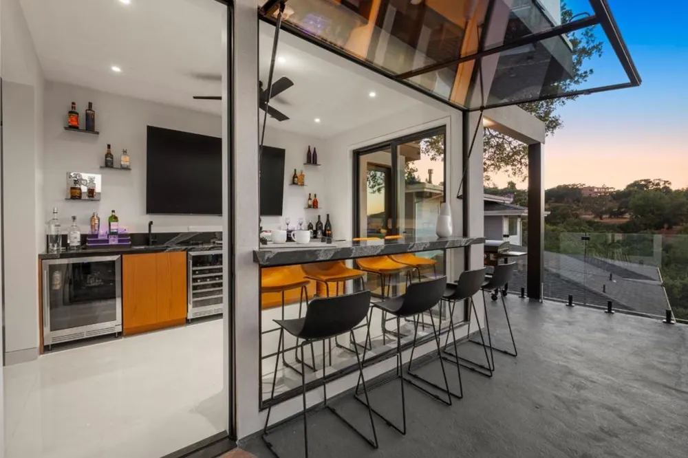 3724 Laurel Way Redwood City, CA 94062